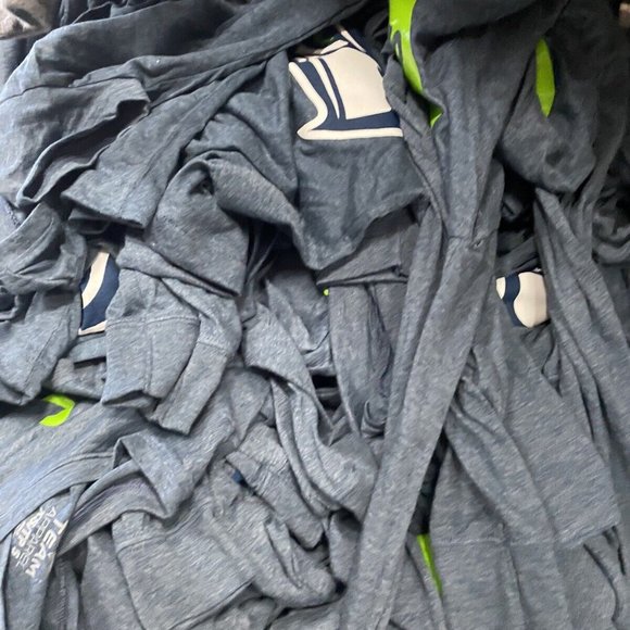 lot of 25 seattle seahawks shirts nfl football